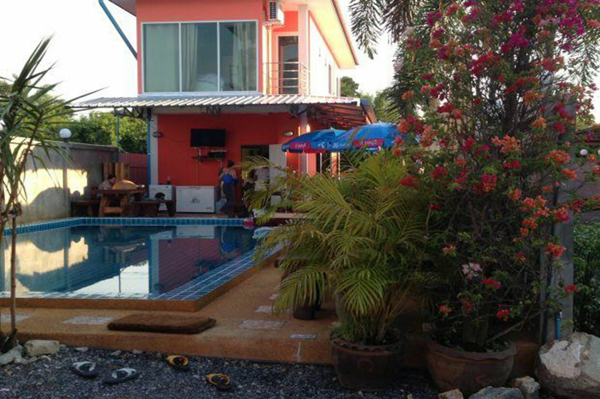 Mee Rak Vintage Hotel Bang Sare Exterior foto